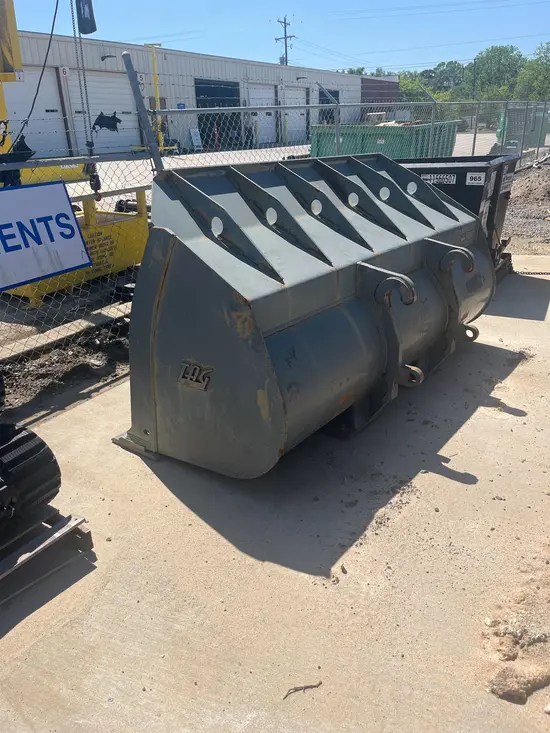 2019 HITACHI 2.8BKT JRB416 Attachment