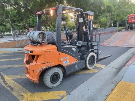 2019 Doosan G30P-7DF Warehouse Forklift