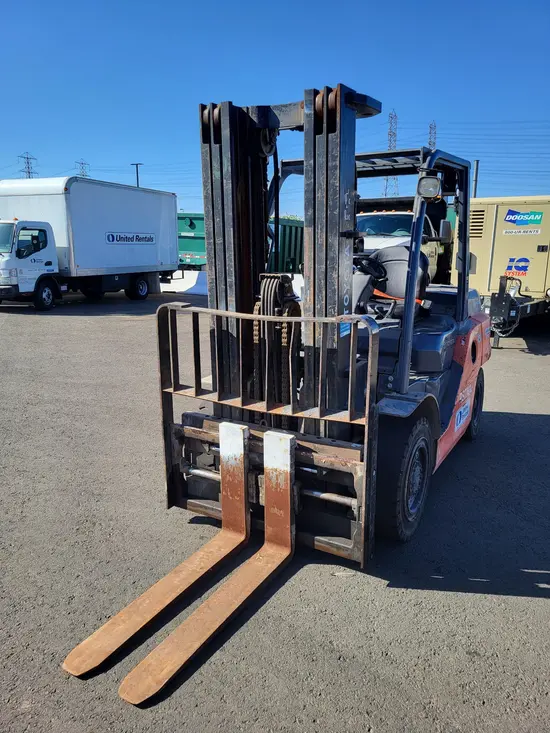 2015 Toyota 8FD35U Warehouse Forklift