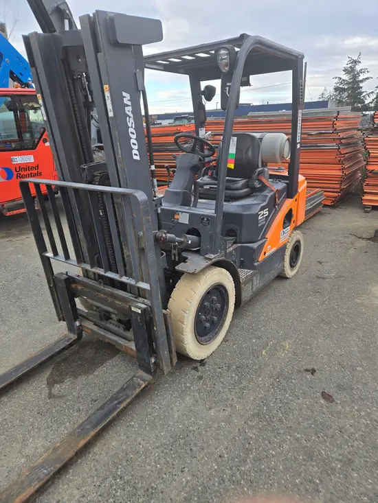 2019 Doosan G25P-7DF Warehouse Forklift