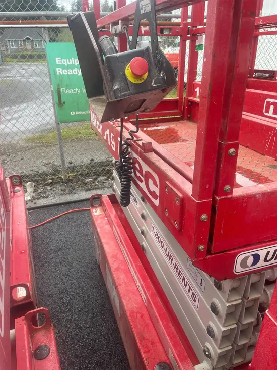 2019 MEC MICRO 19 Scissor Lift