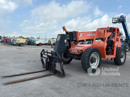 2018 SKYTRAK 8042 Forklift