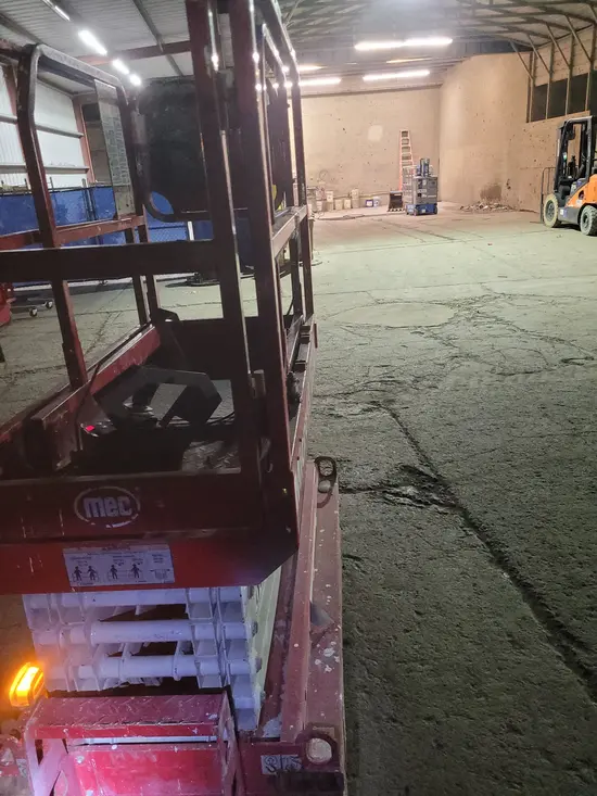 2018 MEC MICRO 19 Scissor Lift