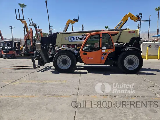 2018 JLG 1055 Forklift