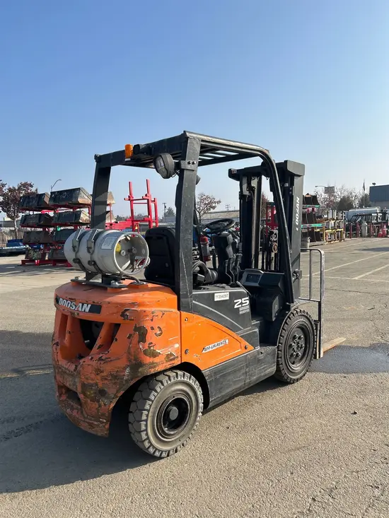 2022 Doosan G25P-7DF Warehouse Forklift