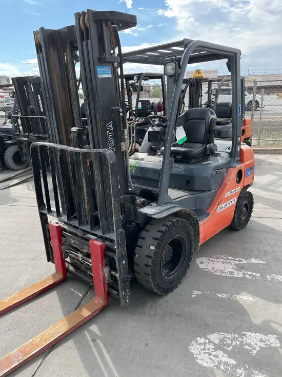 2018 Toyota 8FDU25 Warehouse Forklift