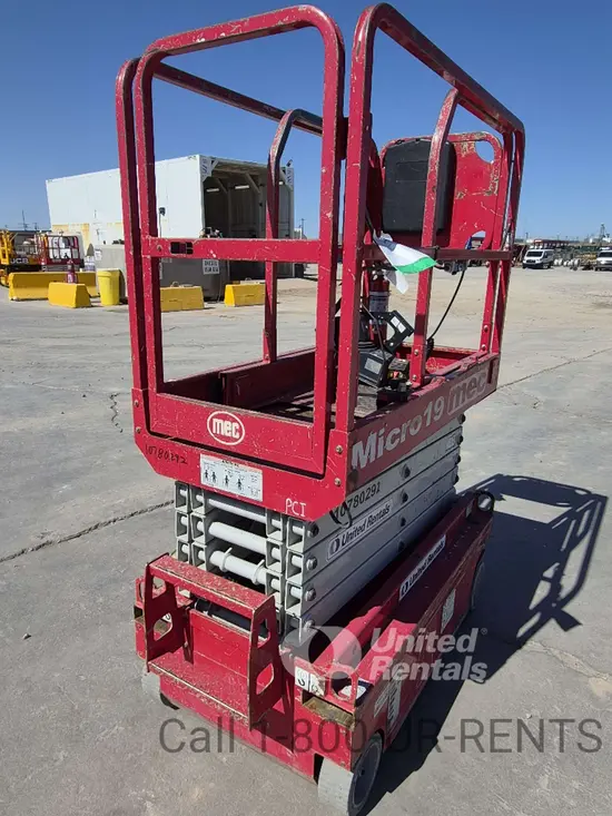 2018 MEC MICRO 19 Scissor Lift