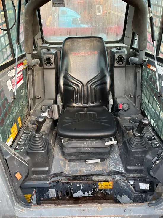 2019 Takeuchi TL12V2-CR Track Loader