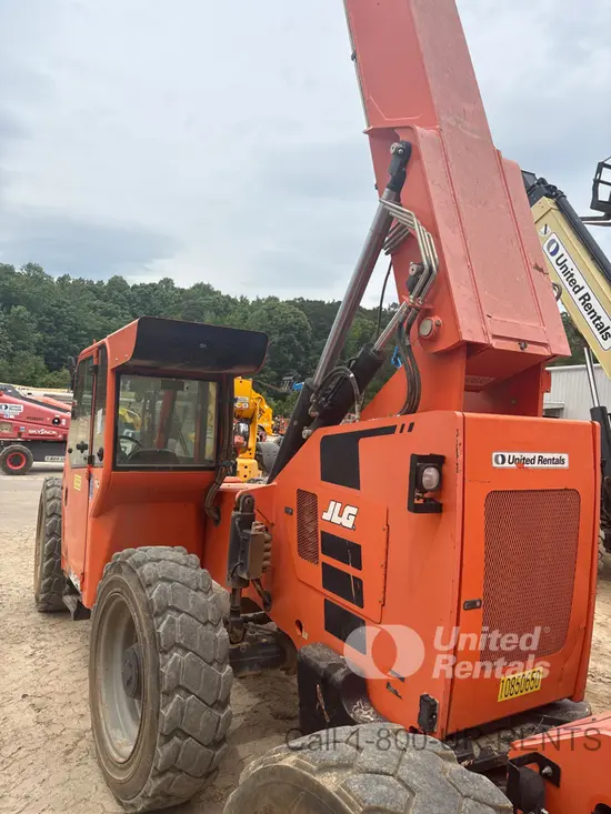 2018 SKYTRAK 8042 Forklift