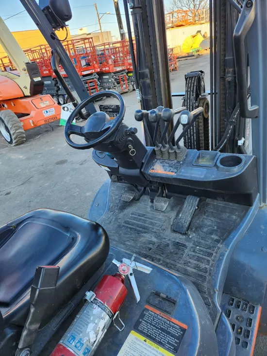 2019 Toyota 8FDU30 Warehouse Forklift