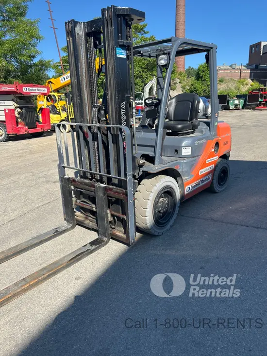 2020 Toyota 8FGU30 Warehouse Forklift