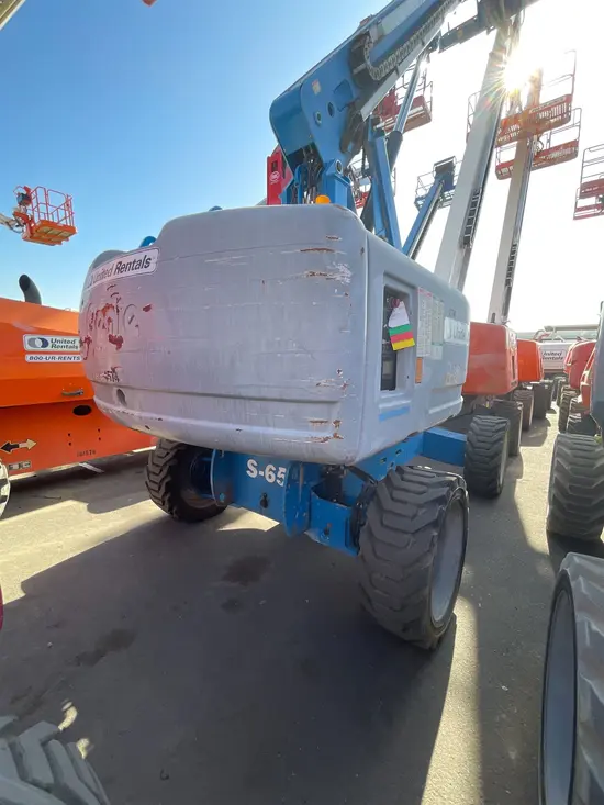 2013 Genie S-65 Boom Lift