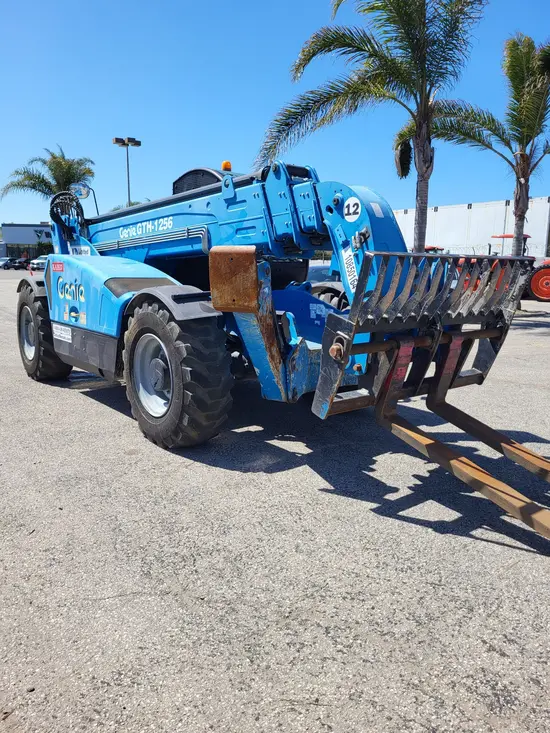 2018 Genie GTH-1256 Forklift