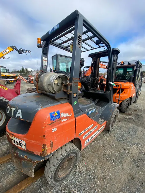 2019 Toyota 8FGU25 Warehouse Forklift