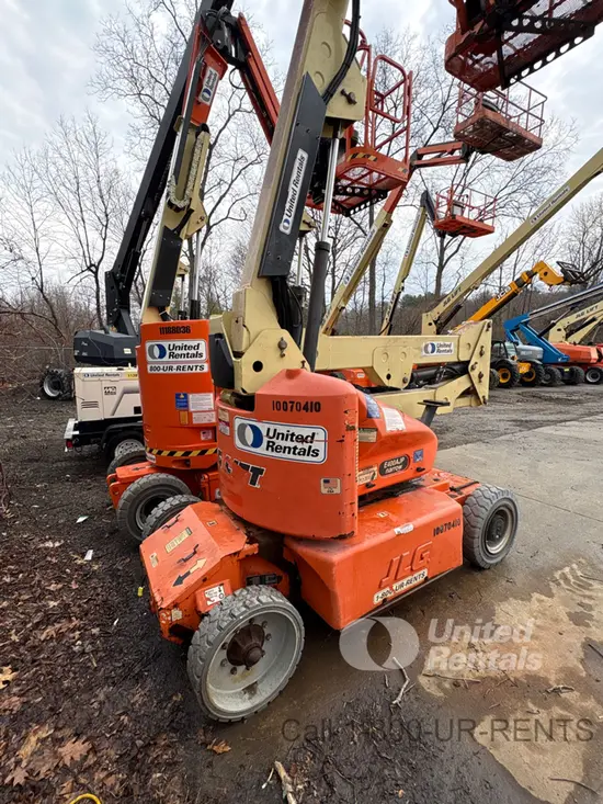 2012 JLG E400AJPN Articulating Boom Lift
