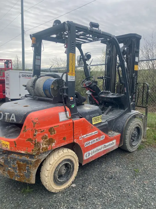 2019 Toyota 8FDU30 Warehouse Forklift