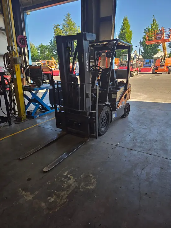 2020 Doosan G25N-7DF Warehouse Forklift