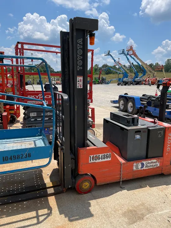 2018 Toyota 6BWC20 Warehouse Forklift
