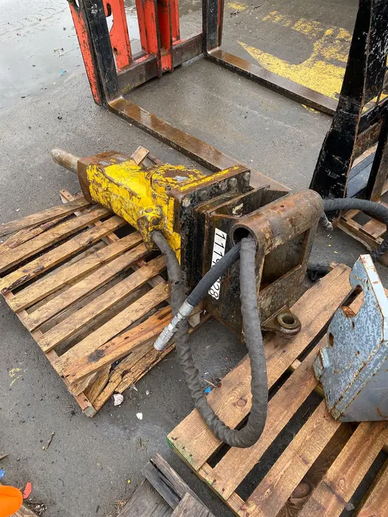 2021 Epiroc SB 452 Attachment