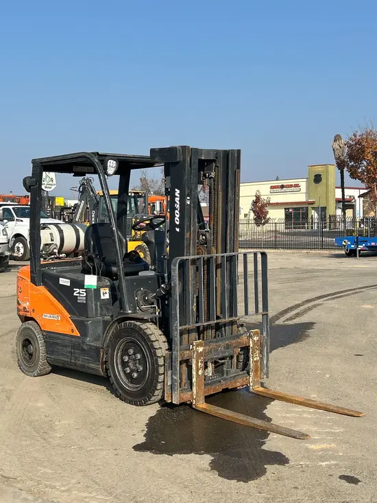 2022 Doosan G25P-7DF Warehouse Forklift