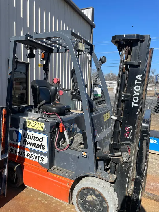 2019 Toyota 8FBCU25 Warehouse Forklift