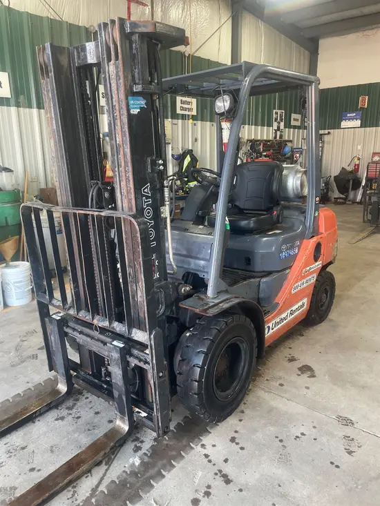 2019 Toyota 8FGU25 Warehouse Forklift