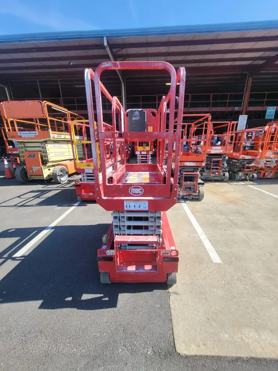 2017 MEC MICRO 19 Scissor Lift