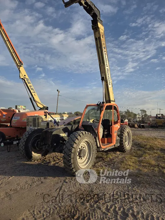 2018 JLG 742 Forklift