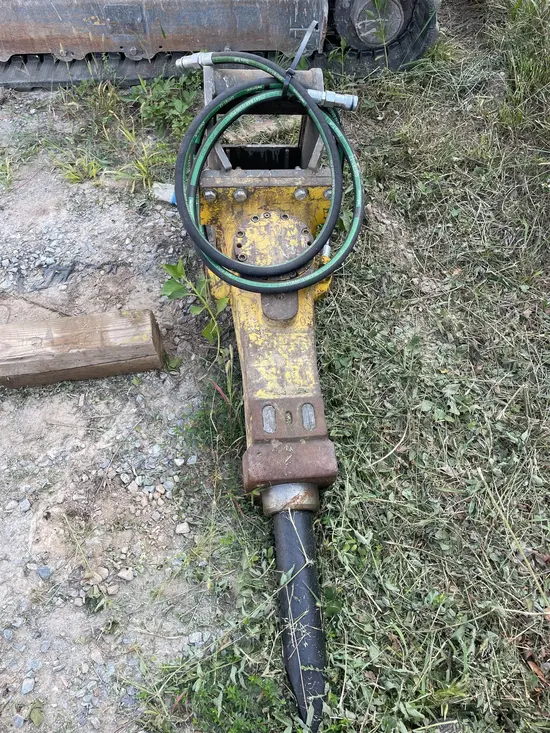 2016 Atlas Copco SB 452 Attachment