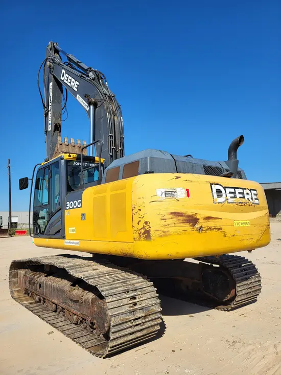 2019 John Deere 300G LC Excavator