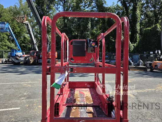 2017 MEC MICRO 19 Scissor Lift