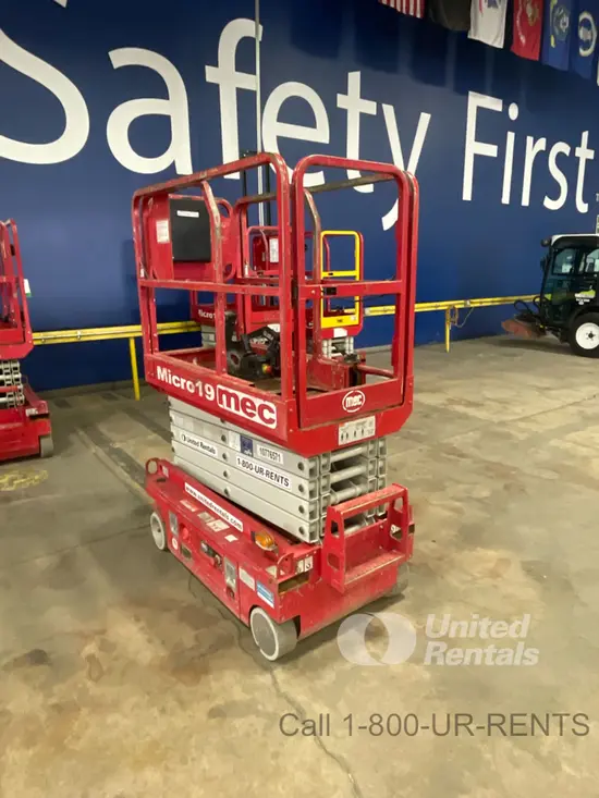 2018 MEC MICRO 19 Scissor Lift