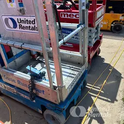 2016 Genie GR-20 Self-Propelled One-Person Lift