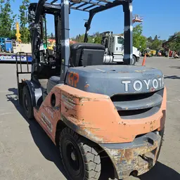 2016 Toyota 8FD35U Warehouse Forklift