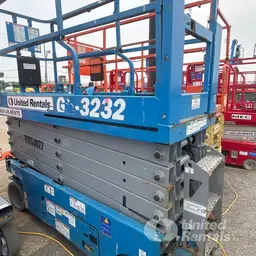 2017 Genie GS-3232 Scissor Lift