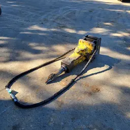 2017 Atlas Copco SB 452 Attachment