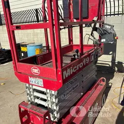 2018 MEC MICRO 19 Scissor Lift