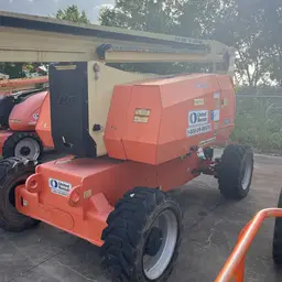 2017 JLG 800AJ Articulating Boom Lift