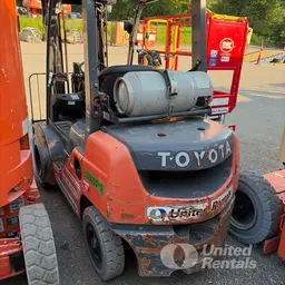 2019 Toyota 8FGU25 Warehouse Forklift