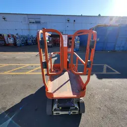 2013 JLG 1230ES Self-Propelled One-Person Lift