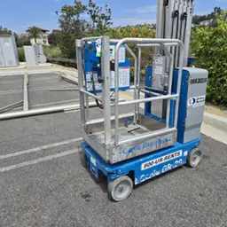 2017 Genie GR-20 Self-Propelled One-Person Lift