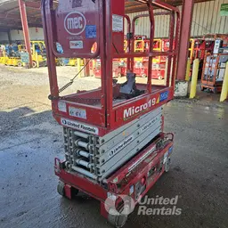 2019 MEC MICRO 19 Scissor Lift
