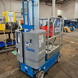 2017 Genie GR-20 Self-Propelled One-Person Lift