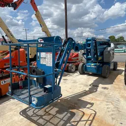 2013 Genie Z-40/23N RJ Articulating Boom Lift
