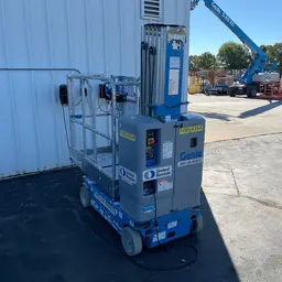 2018 Genie GR-20 Self-Propelled One-Person Lift