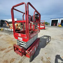 2018 MEC 1330SE Scissor Lift