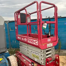 2018 MEC MICRO 19 Scissor Lift