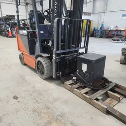 2019 Toyota 8FBCU25 Warehouse Forklift