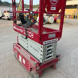 2018 MEC MICRO 19 Scissor Lift