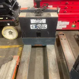 2022 Toyota 8HBW23 Jack